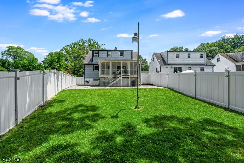 75 Fichter St