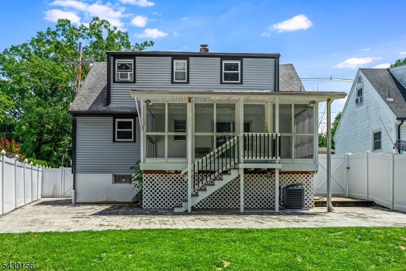 75 Fichter St