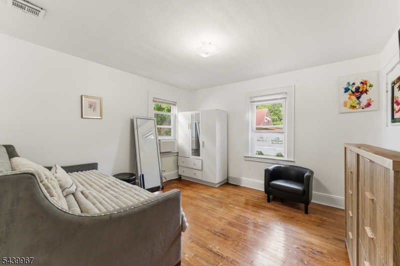 611 Sheridan Ave