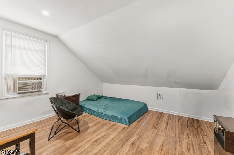 611 Sheridan Ave