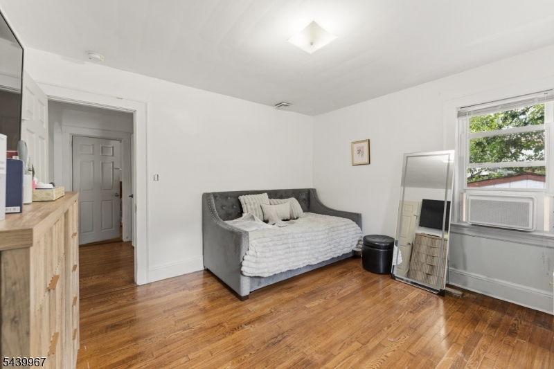611 Sheridan Ave