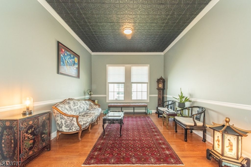 8 Bluffs Ct