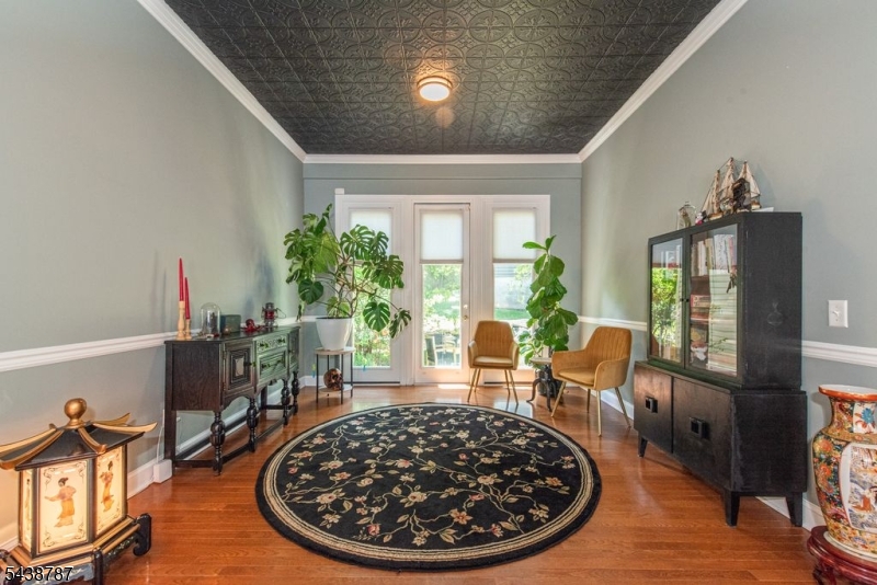 8 Bluffs Ct