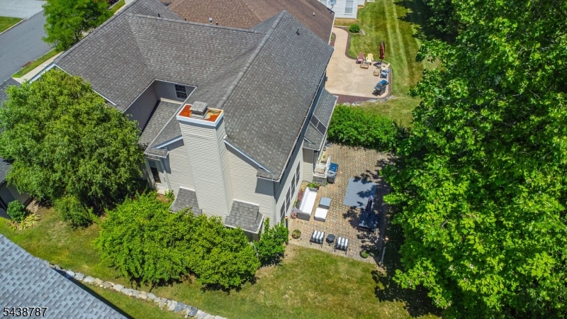 8 Bluffs Ct