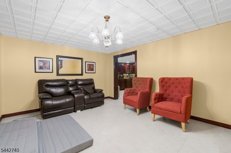 3 Regal Way