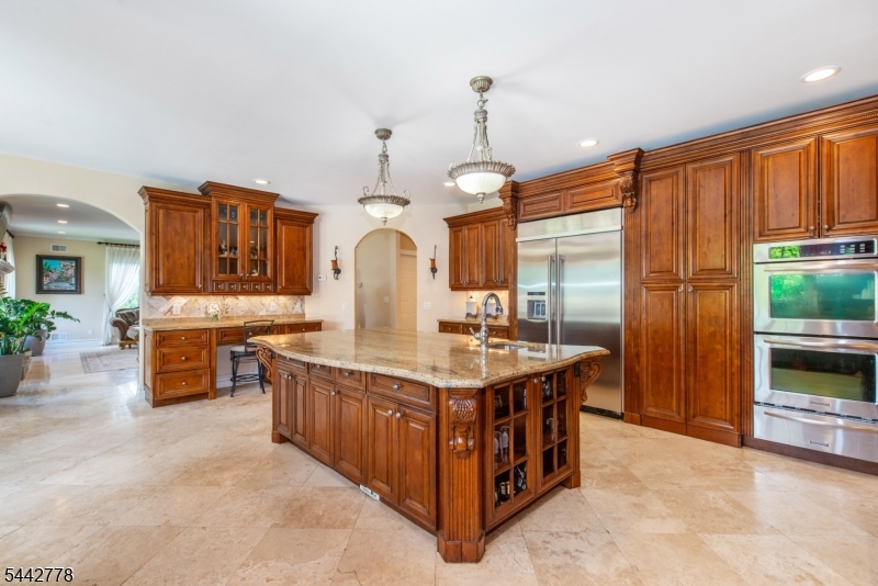 16 Cheri Ln