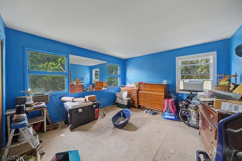 15 Plotts Rd