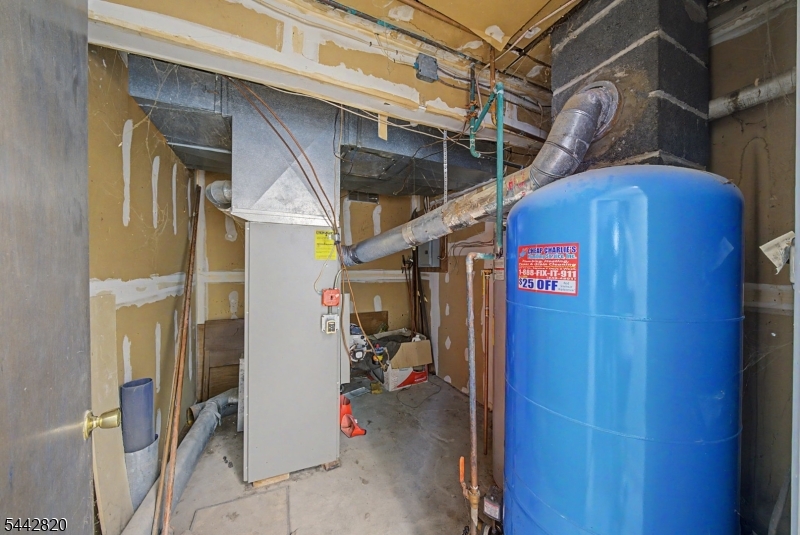 15 Plotts Rd