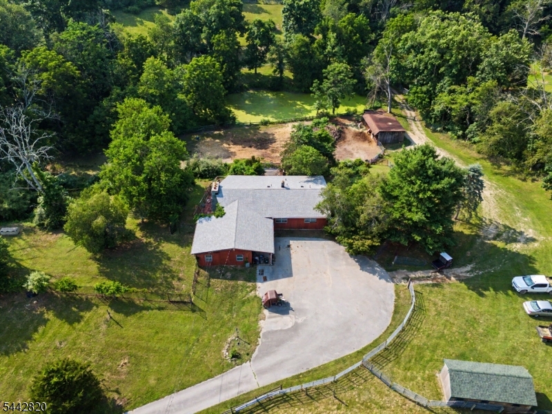15 Plotts Rd
