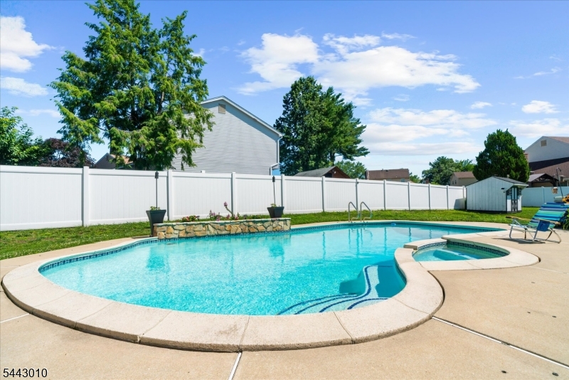 1 Dorado Ct