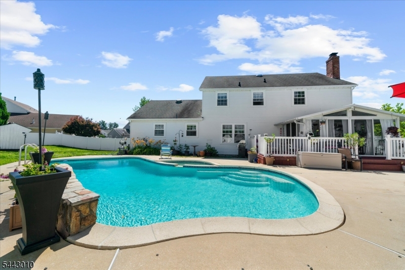 1 Dorado Ct