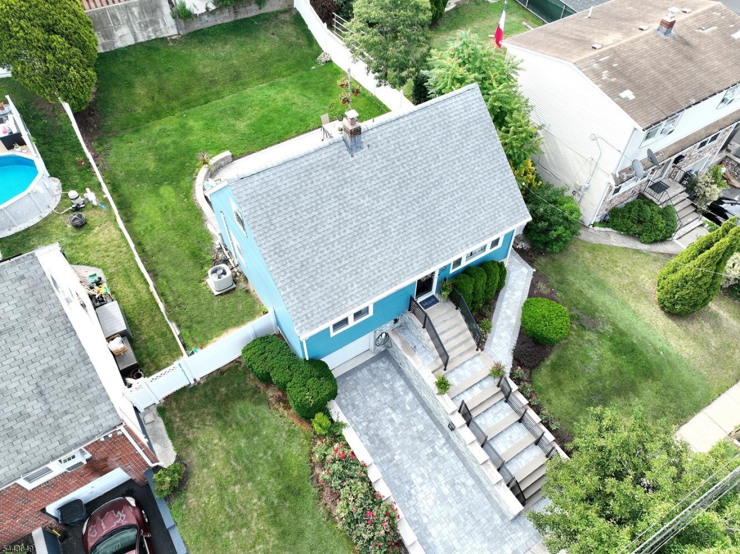 290 Malcolm Ave