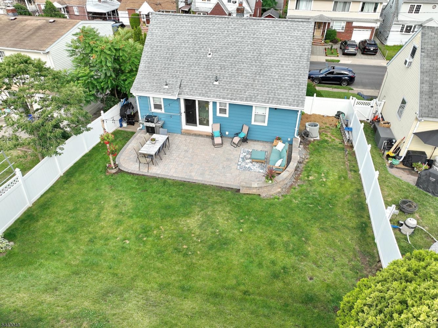 290 Malcolm Ave