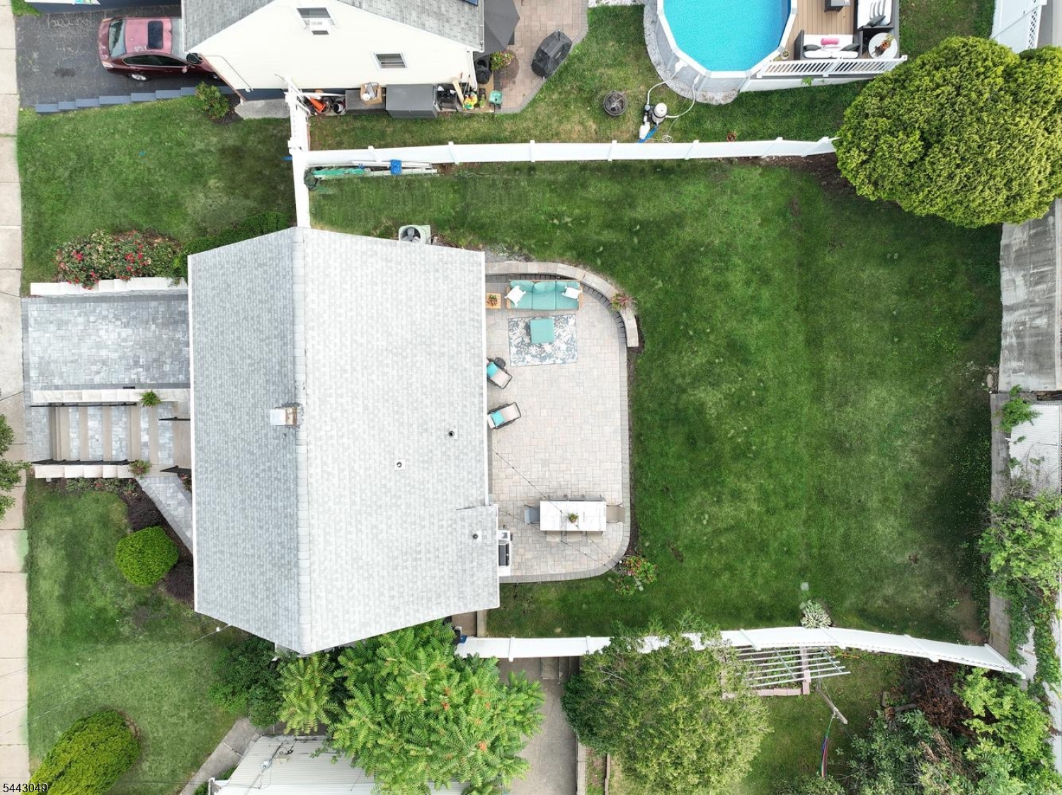 290 Malcolm Ave