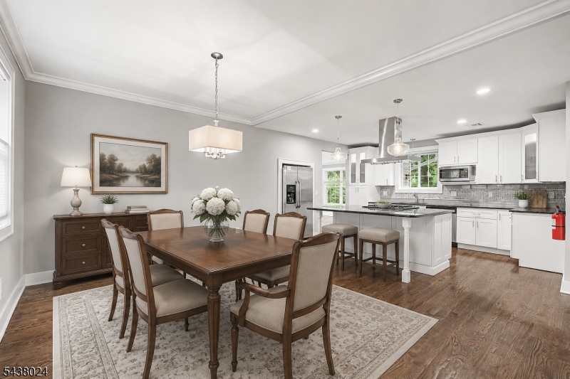 8 Phyllis Pl