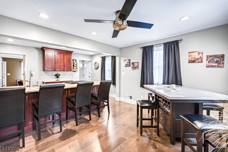 448 Warfield Rd