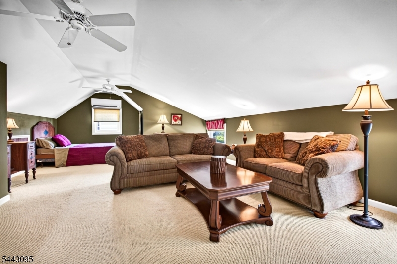 448 Warfield Rd