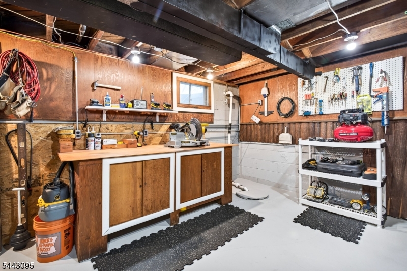 448 Warfield Rd