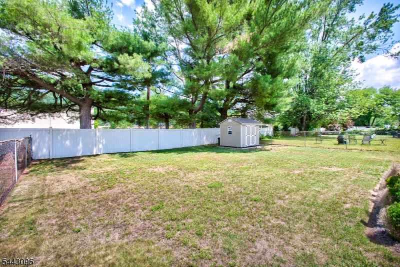 448 Warfield Rd