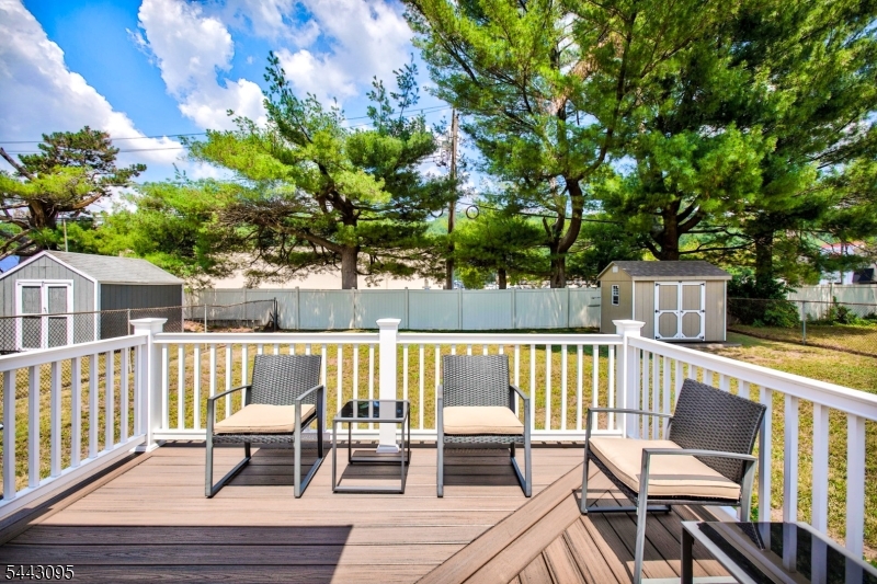 448 Warfield Rd