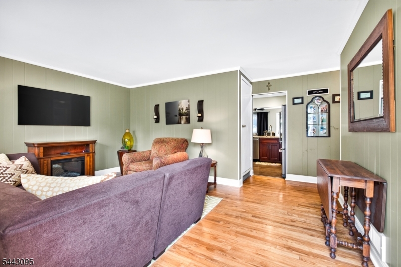 448 Warfield Rd