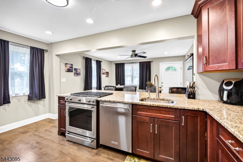 448 Warfield Rd