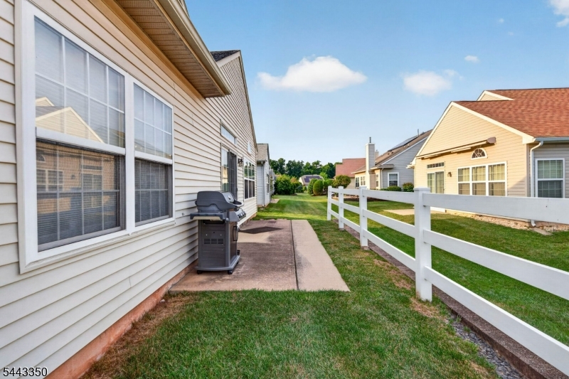 14 Daulton Dr