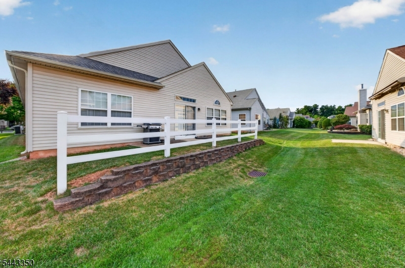 14 Daulton Dr