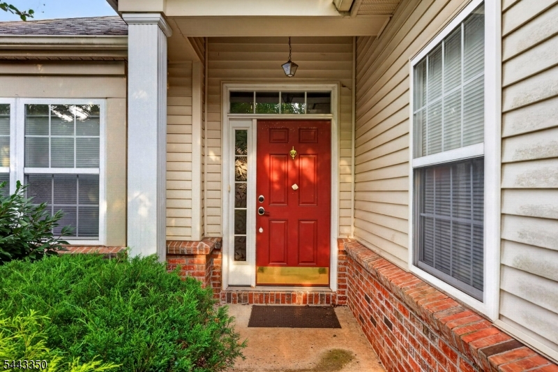 14 Daulton Dr