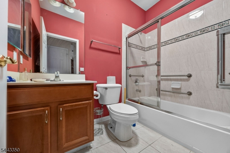 14 Daulton Dr
