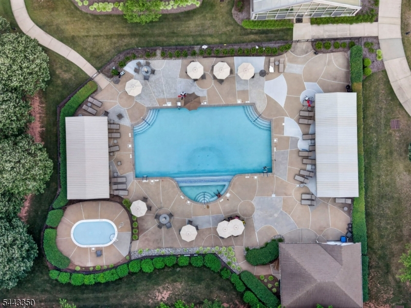 14 Daulton Dr