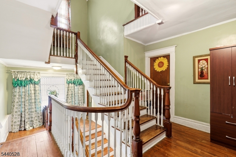 569 Berkeley Ave