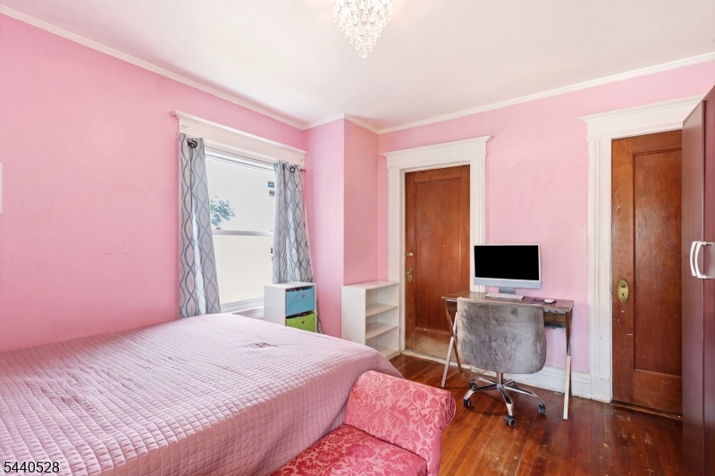 569 Berkeley Ave