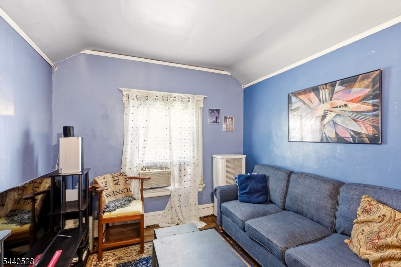 569 Berkeley Ave