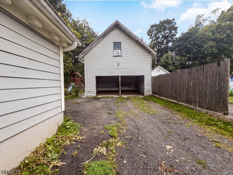 569 Berkeley Ave