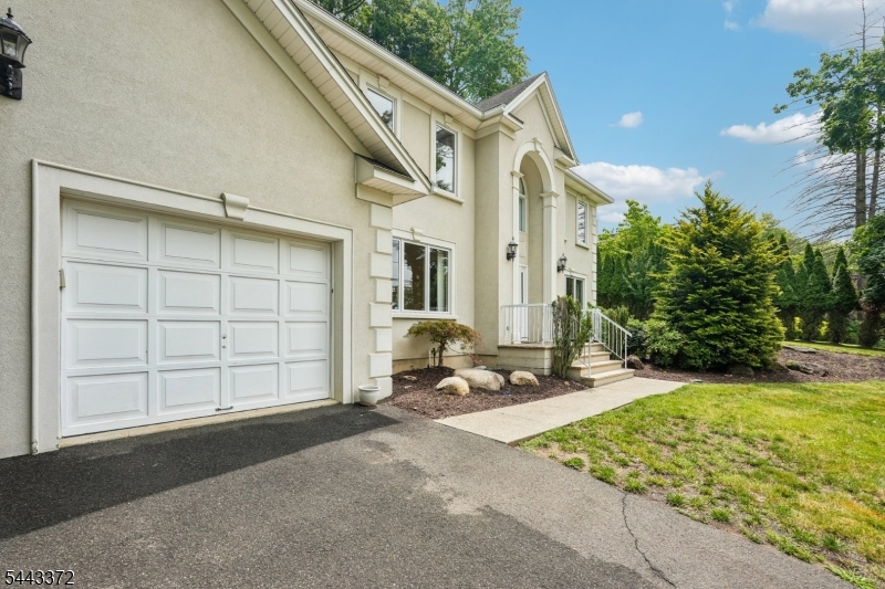 54 Church Ln
