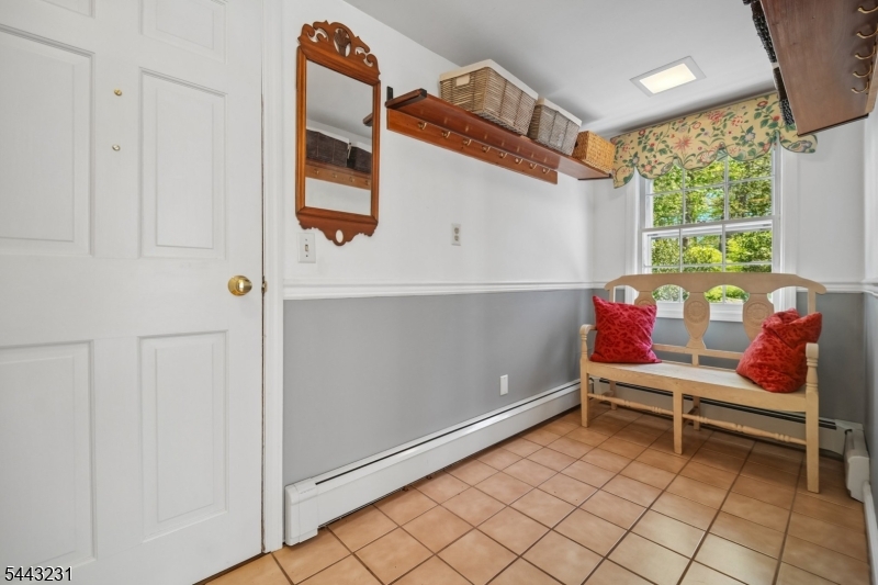 638 Mountain Ave