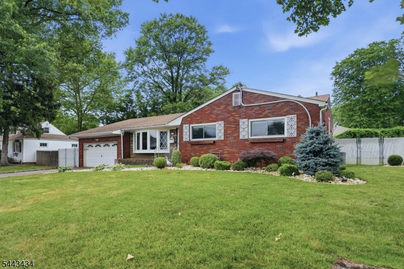 198 Cornell Ave