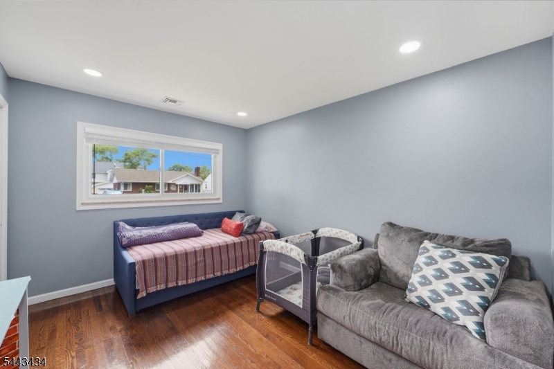 198 Cornell Ave