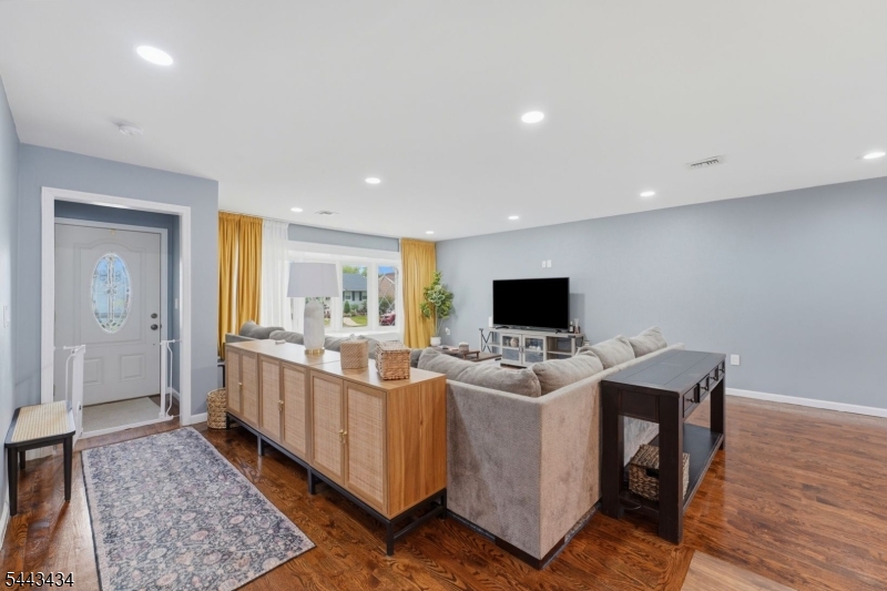 198 Cornell Ave