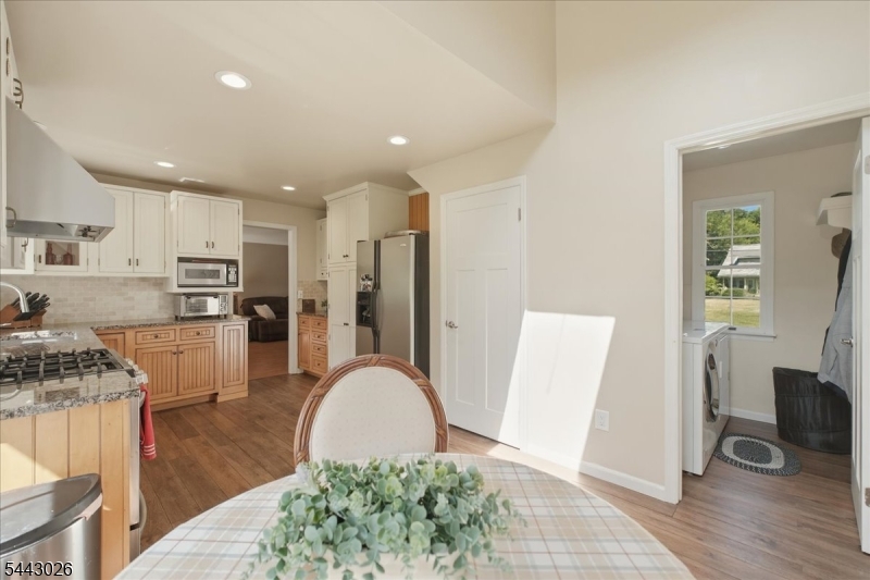 12 Mountain View St