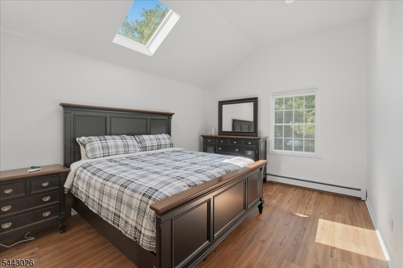 12 Mountain View St