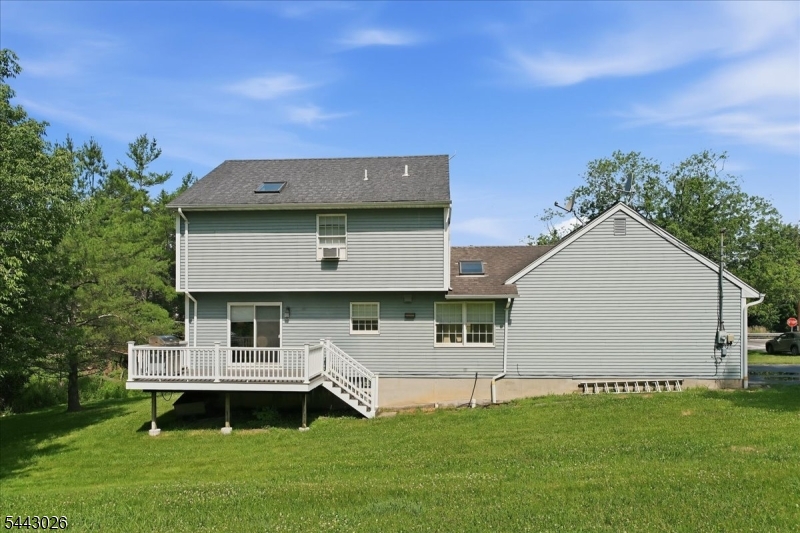 12 Mountain View St