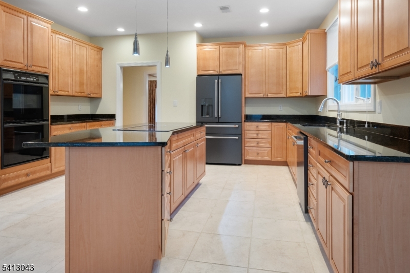 3 Manchur Ct