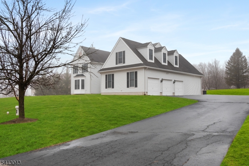 3 Manchur Ct