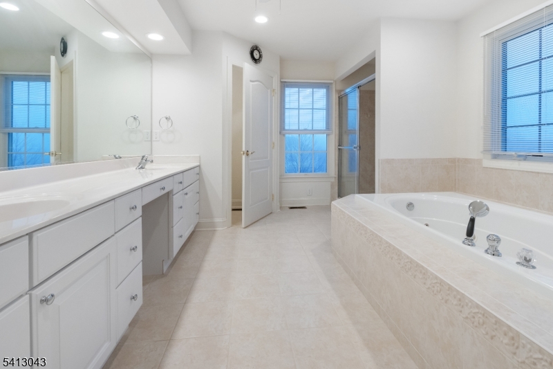 3 Manchur Ct