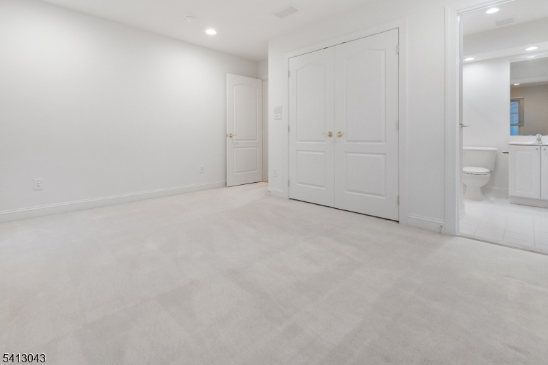 3 Manchur Ct