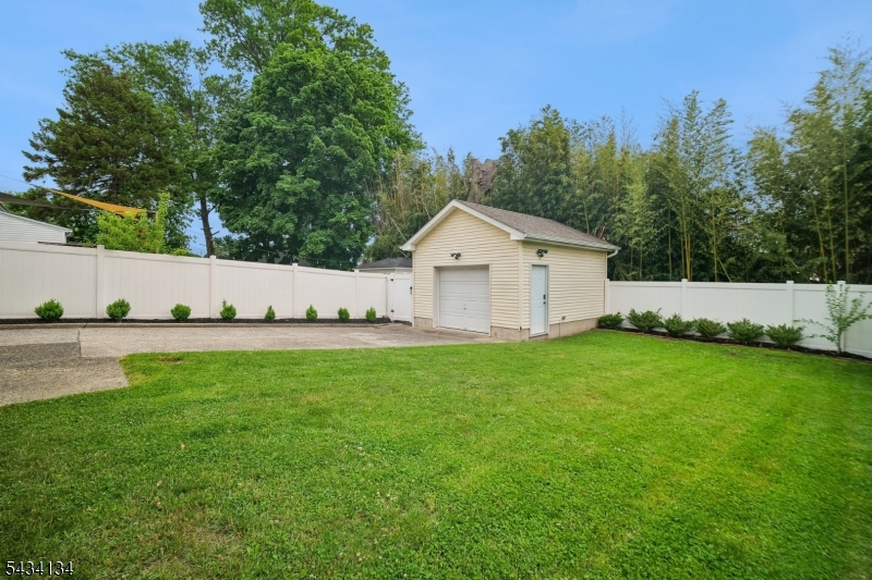 223 Keats Ave