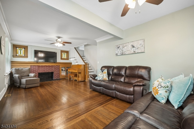 223 Keats Ave