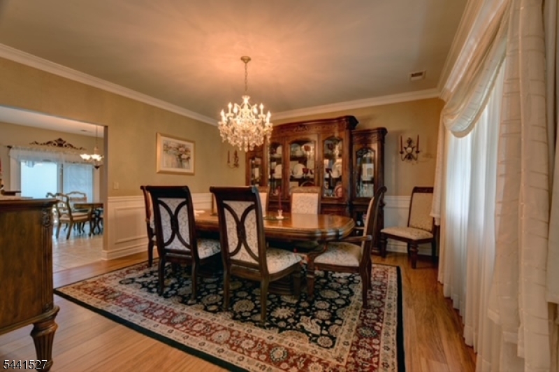 32 Dyer Rd
